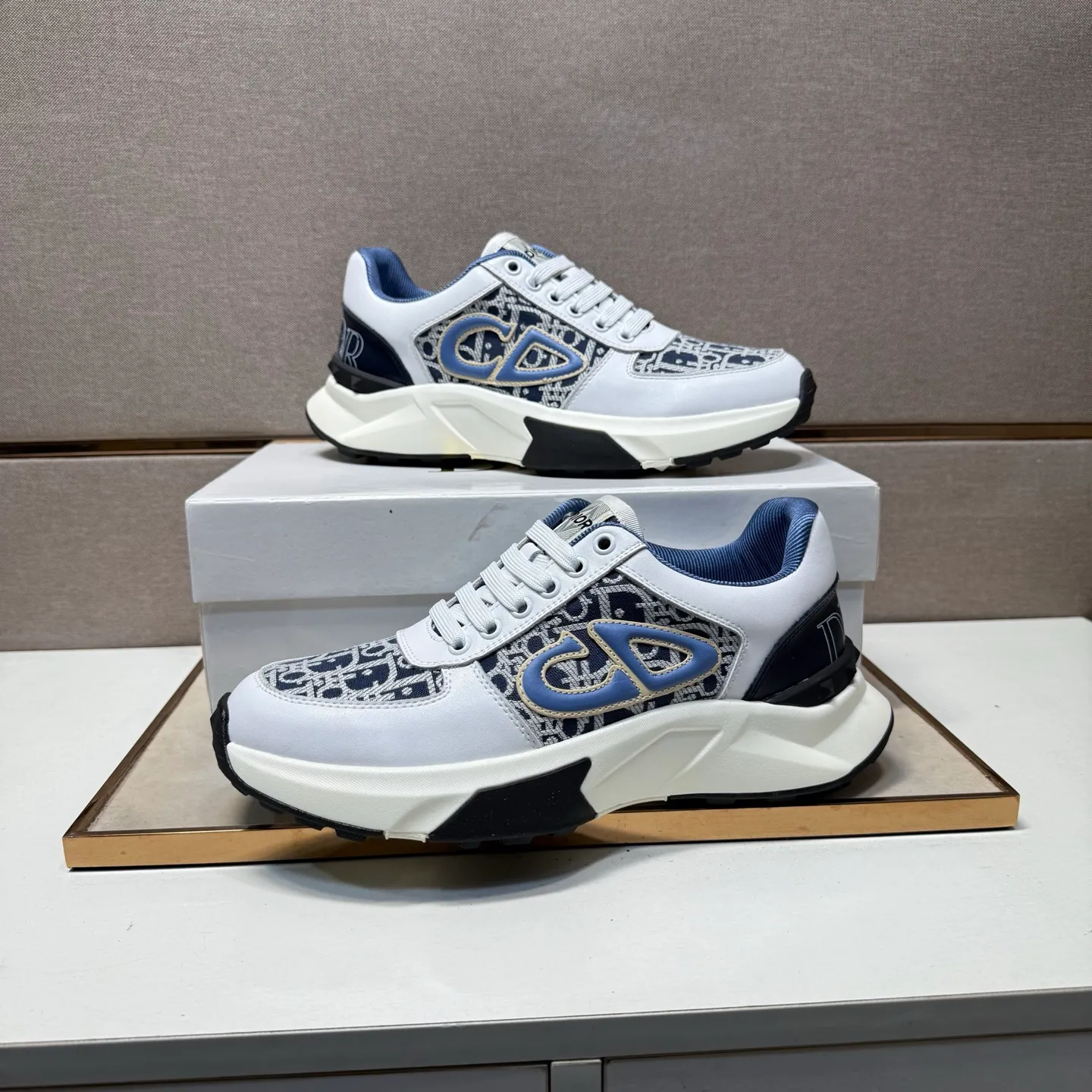 ⬛️Men's shoes💰p442 [Dior~] Men's casual shoes 2025z cabinet sales simultaneously 🔶Size: 38-44#️⃣ 🔷2 colors🔜The upper is made of multi-material splicing➕Mesh lining, comfortable and breathable, sole: original comfortable and wear-resistant outsole, ⚠️real thing📱photographed🎬real thing is better📢📢📢